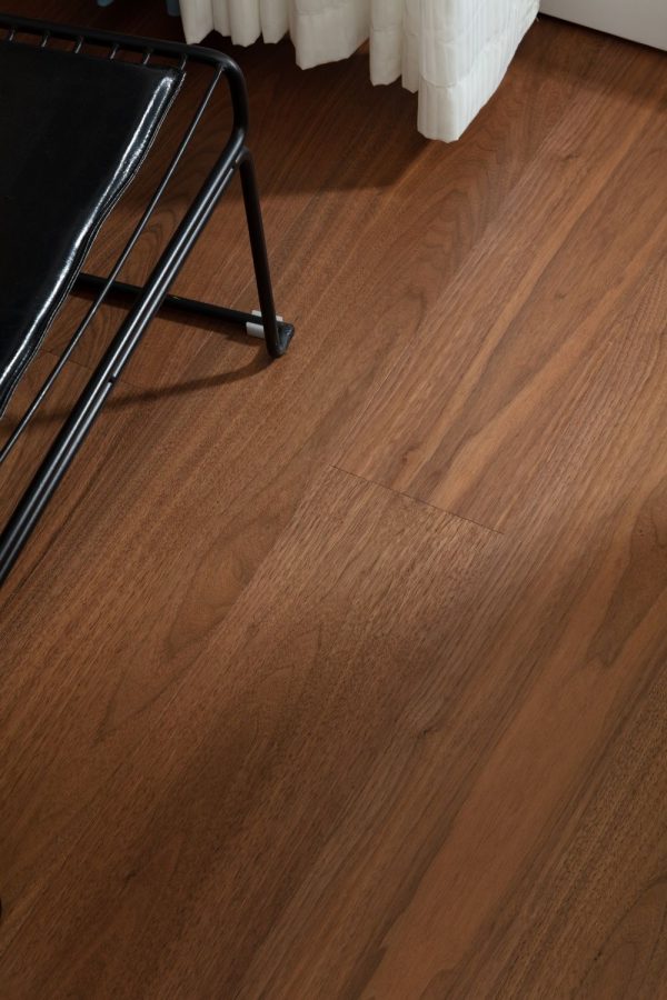 American Black Walnut Floorboard displaying rich colors and texture.