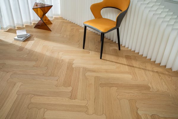 Oak Puzzle Floorboard - Luxury Interlocking Design for Stylish Interiors